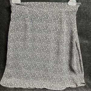 Womens Black and White Mini Skirt, Above Knee Length, Casual, Lightweight